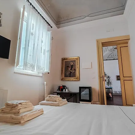 Palazzo Giotta - Dimora Storica 3* Bari