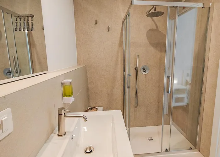 Palazzo Giotta - Dimora Storica بيت ضيافة باري