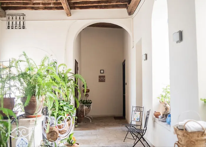 Palazzo Giotta - Dimora Storica بيت ضيافة 3*