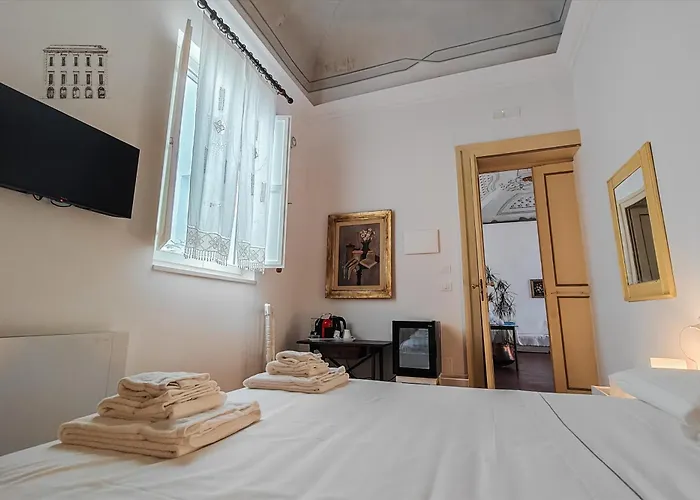 Palazzo Giotta - Dimora Storica 3* باري