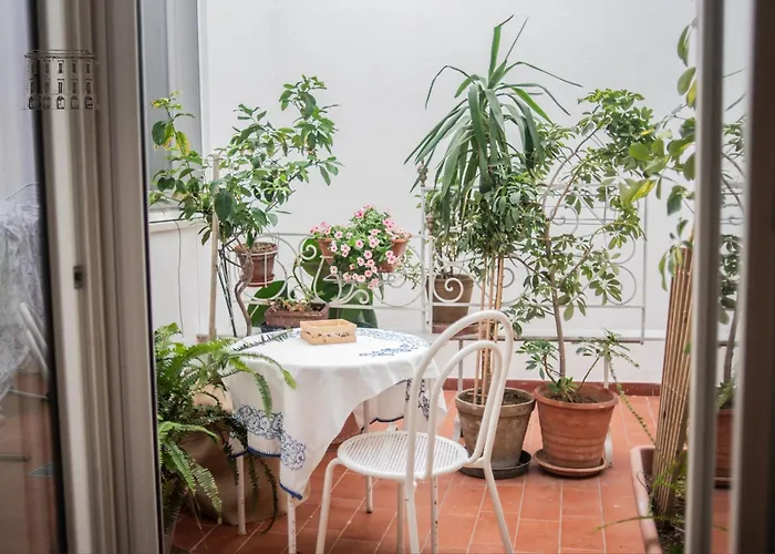 Palazzo Giotta - Dimora Storica بيت ضيافة باري