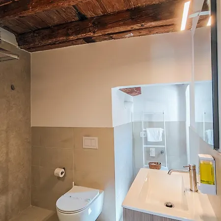 Palazzo Giotta - Dimora Storica Affittacamere 3*