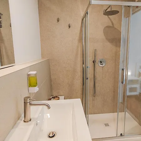 Palazzo Giotta - Dimora Storica بيت ضيافة باري