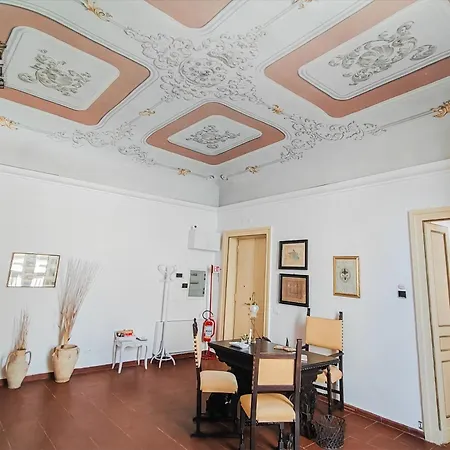 בית הארחה Palazzo Giotta - Dimora Storica