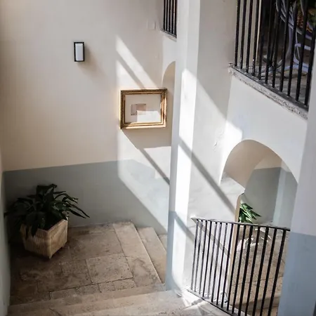 Palazzo Giotta - Dimora Storica Bari