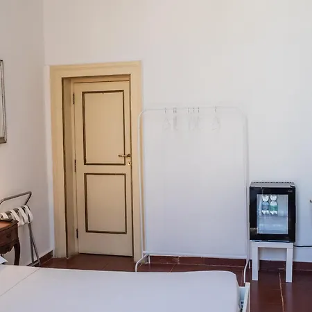 Palazzo Giotta - Dimora Storica بيت ضيافة 4*