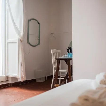 Palazzo Giotta - Dimora Storica بيت ضيافة 4*